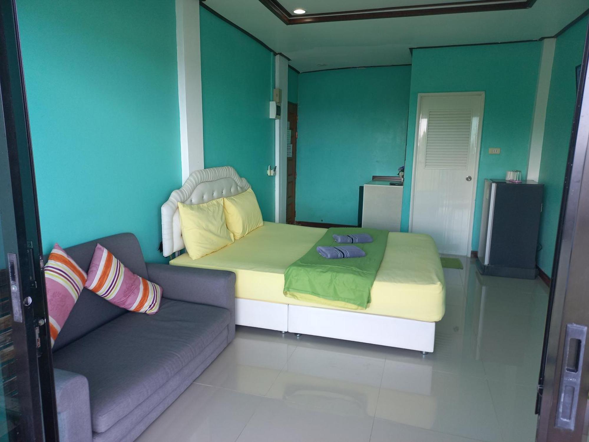 Ocean View Resort - Koh Sichang מראה חיצוני תמונה