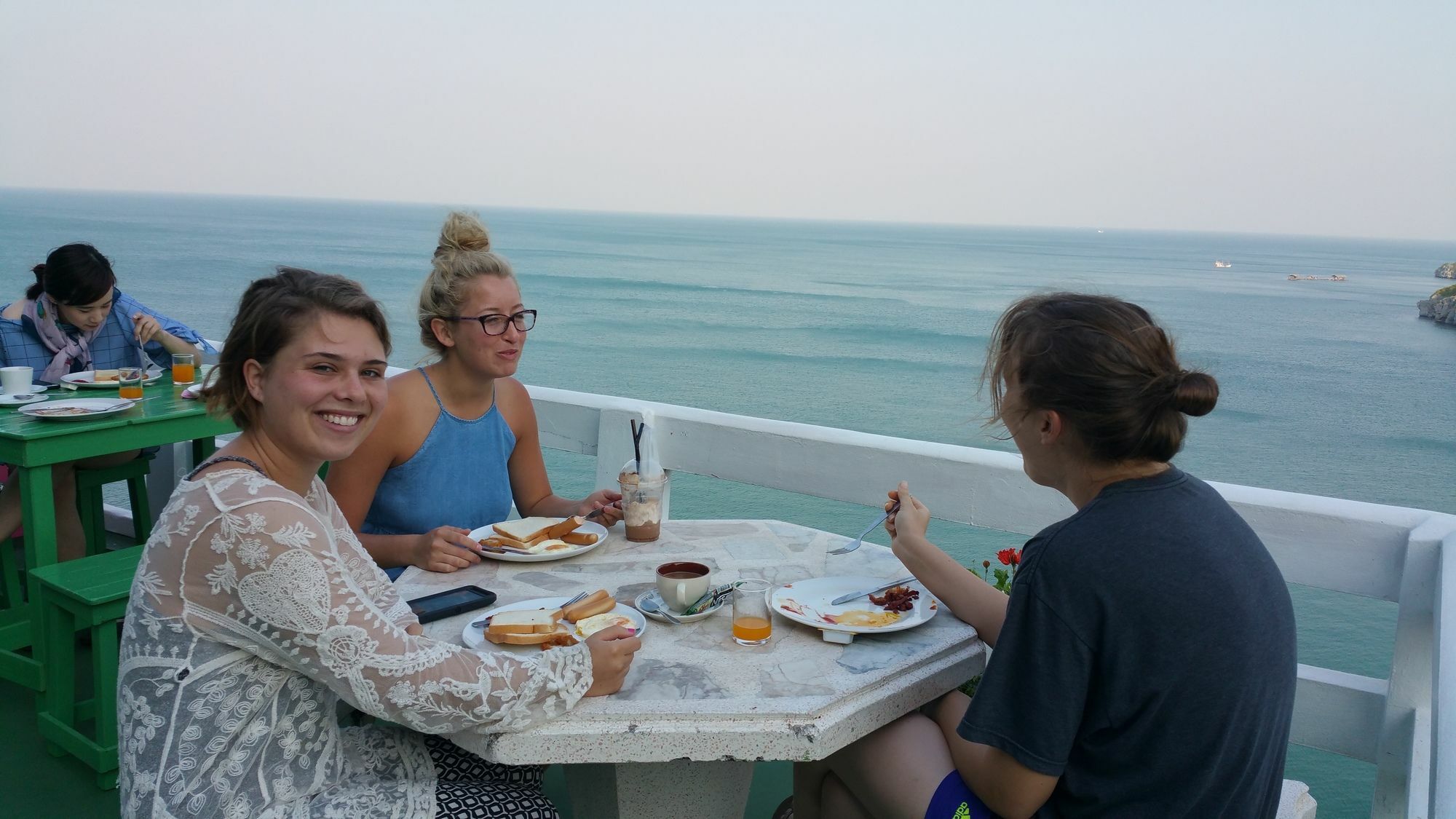 Ocean View Resort - Koh Sichang מראה חיצוני תמונה